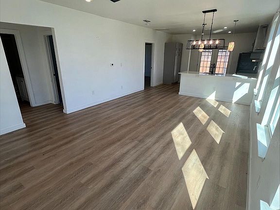 5th image of 115 W Ila St