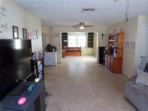 3rd image of 5606 87th Ave
