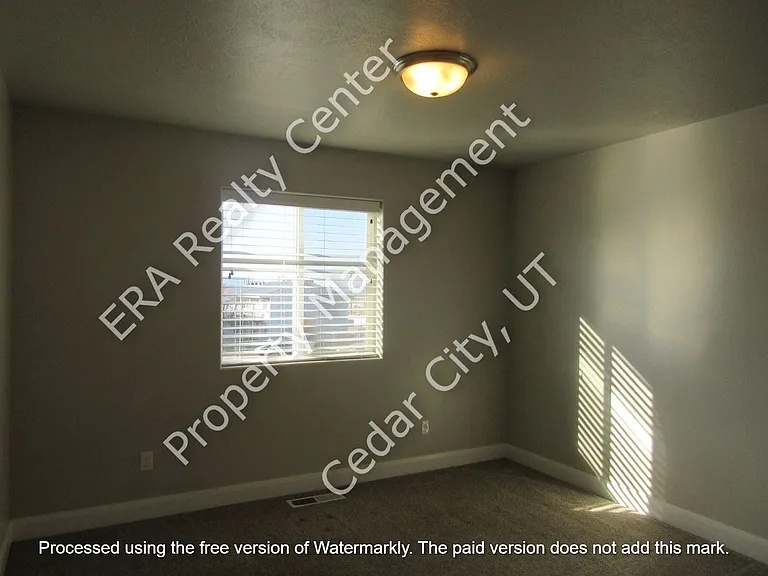 352 W 400 N #D2 — Photo 7