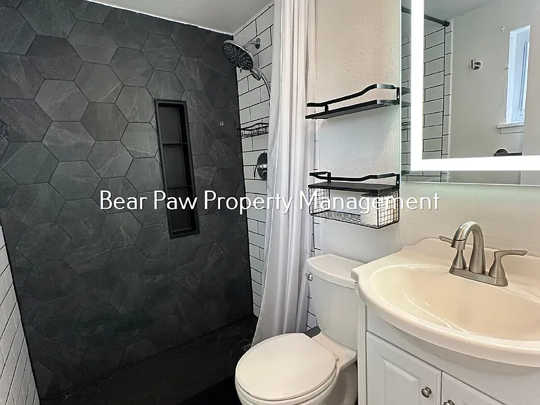 6058 Park St — Photo 10