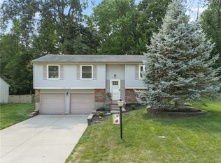 4008 Willow Run Dr, Dayton, OH 45430
