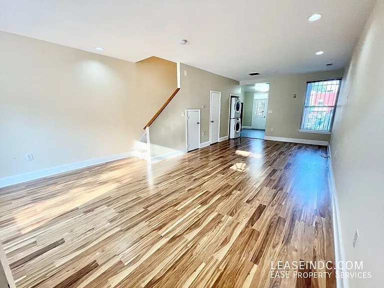 2025 Flagler Pl NW — Photo 4