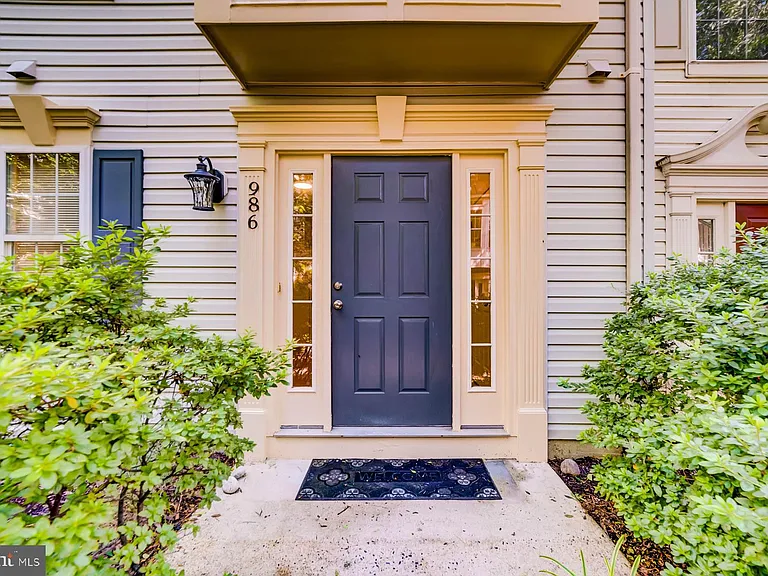986 Harrison Cir — Photo 31