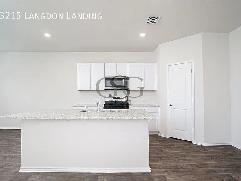 23215 Langdon Lndg — Photo 6