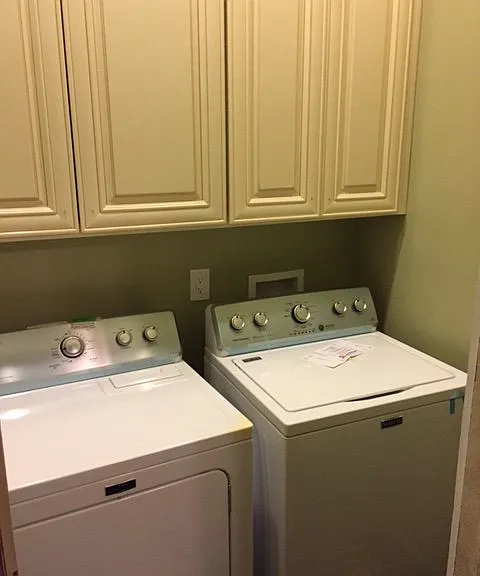932 N Park Ave — Photo 13