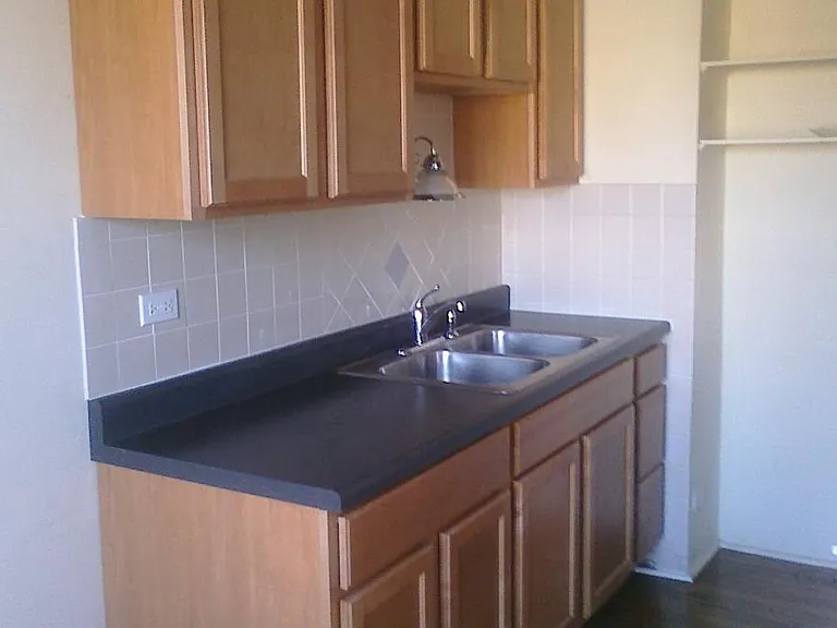6350 N Wayne Ave #304 — Photo 8