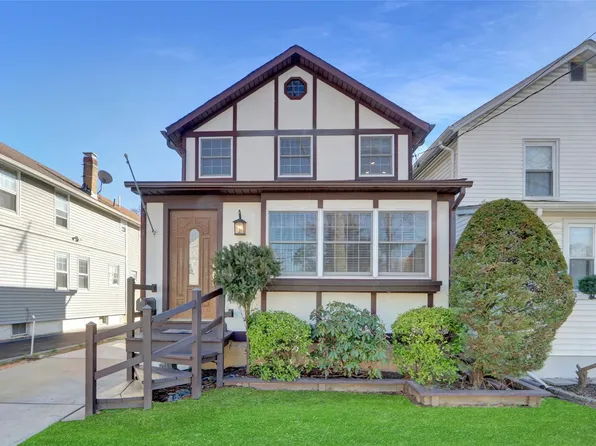 588 Maple Street, West Hempstead, NY 11552