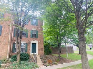1413 Argall Pl, Alexandria, VA 22314
