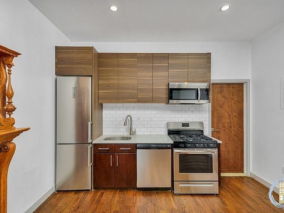 5th image of 130 New York Ave #6B