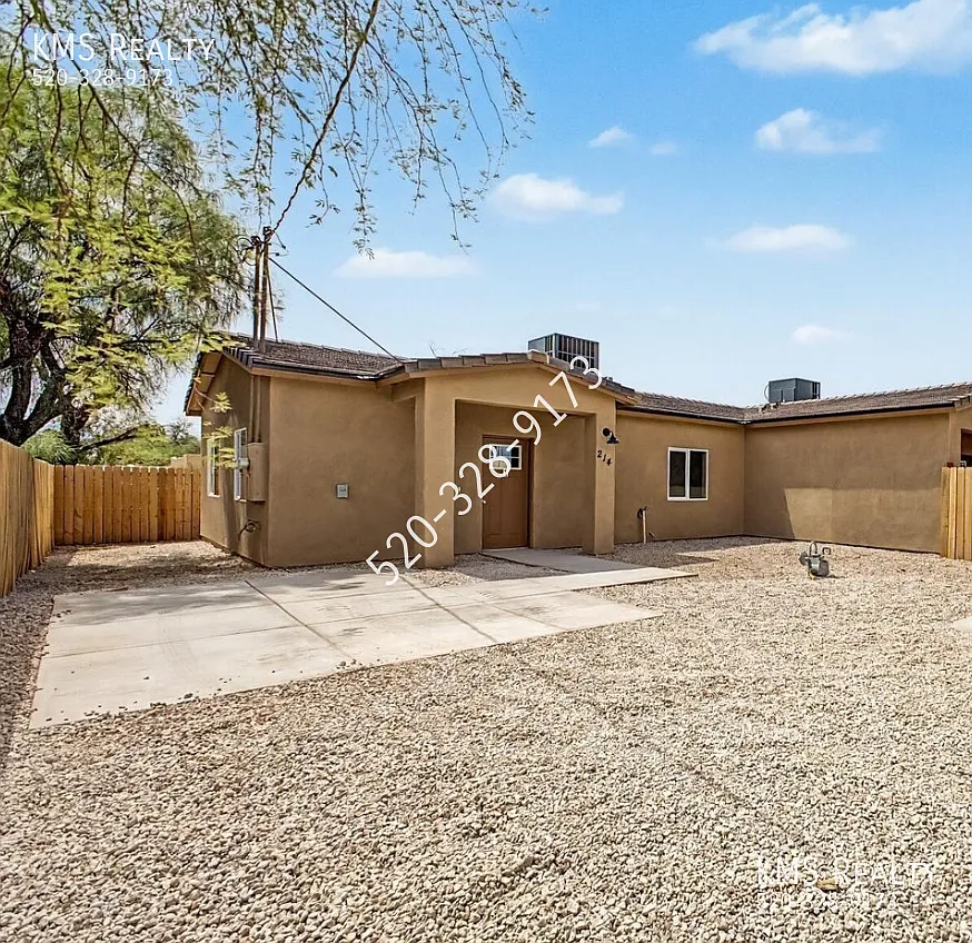 214 E Kelso St — Photo 1