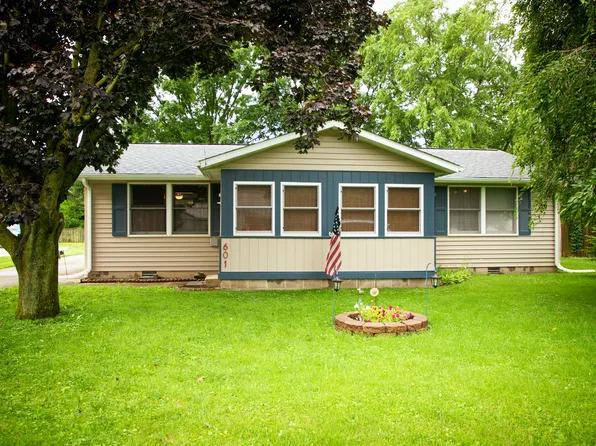 601 7th St, Crawfordsville, IN 47933