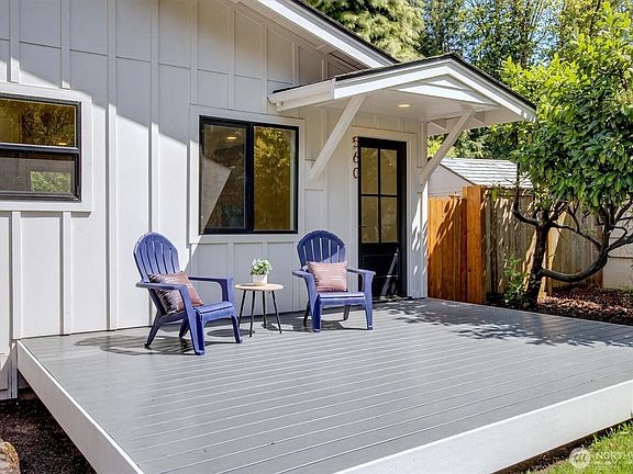 4th image of 560 NE Alder Street