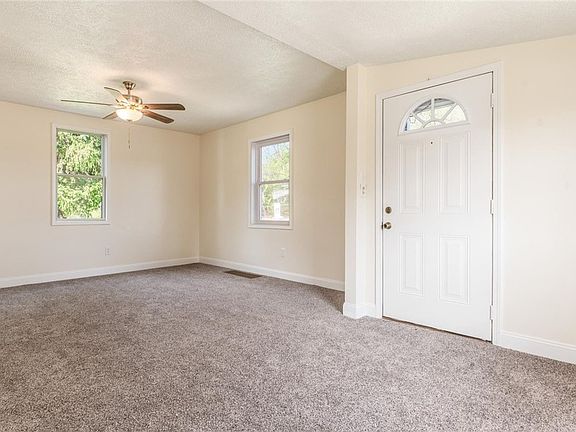 3rd image of 2036 Ridge Rd