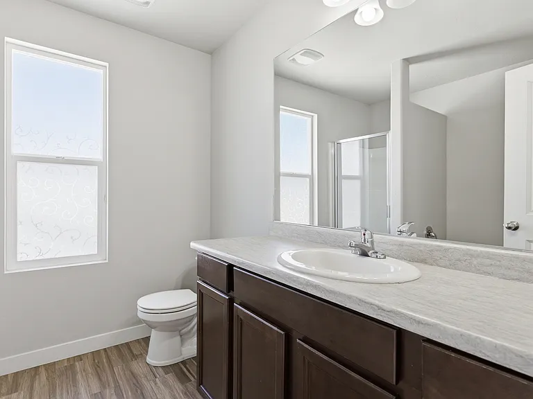 312 W Sapphire Dr — Photo 16