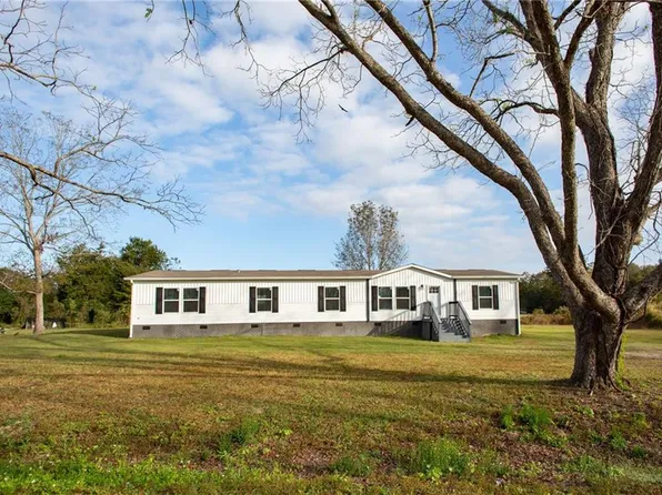 4003 Oxford Ln, Blackshear, GA 31516