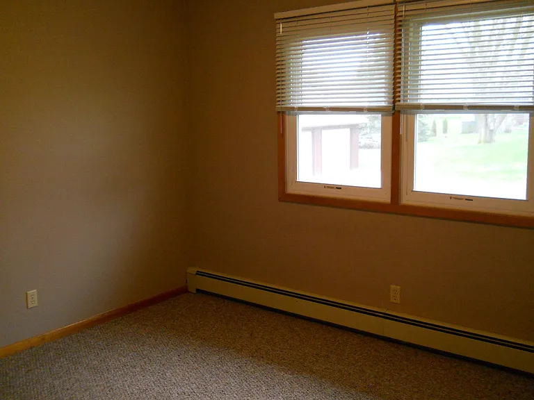 525 W Spring St #8 — Photo 16