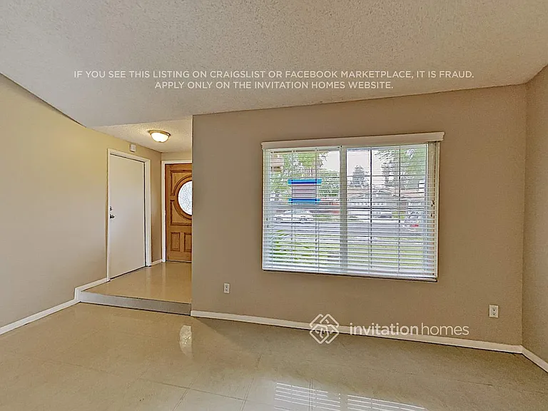 20307 Elkwood St — Photo 4