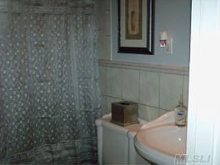 2nd image of 300 W 16th St