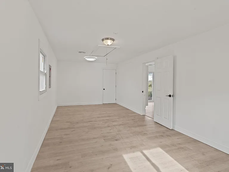 5 Burgess Ln — Photo 15