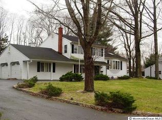 17 Winston Dr, Middletown, NJ 07748