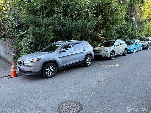 4th image of 0 E Howell Street