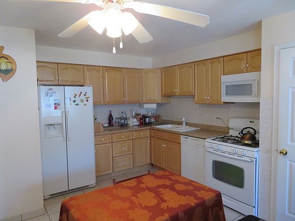 4th image of 16505 Oxford Dr #0