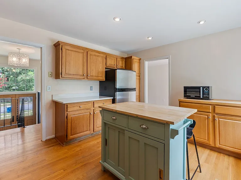 1731 Tamerisk Ct — Photo 6
