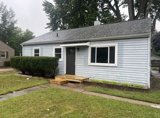 1318 E Saint Andrews Rd, Midland, MI 48642