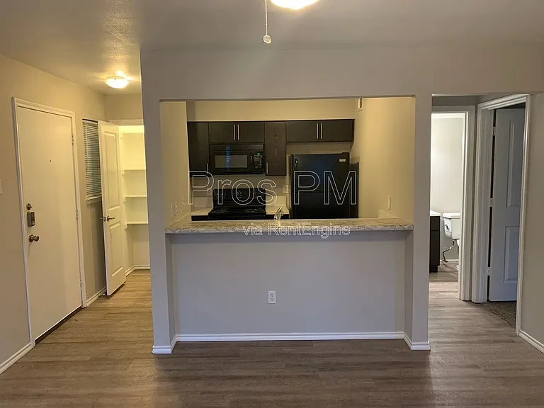 Monarch Place — Photo 24