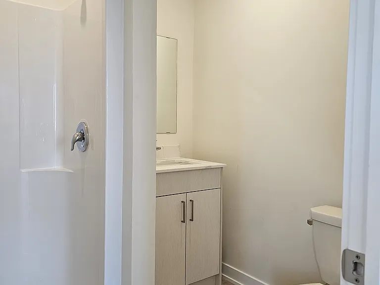 140 Church St — Photo 24