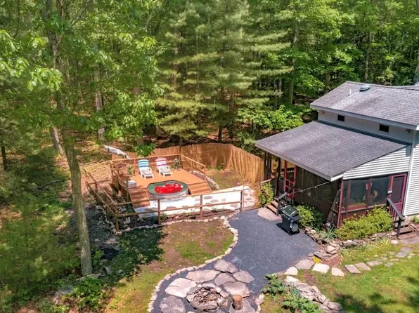 27 Newman Road, Pond Eddy, NY 12770