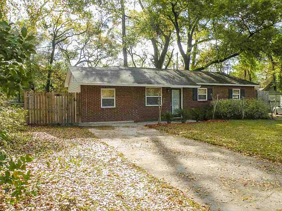 2nd image of 1325 Blossom Cir