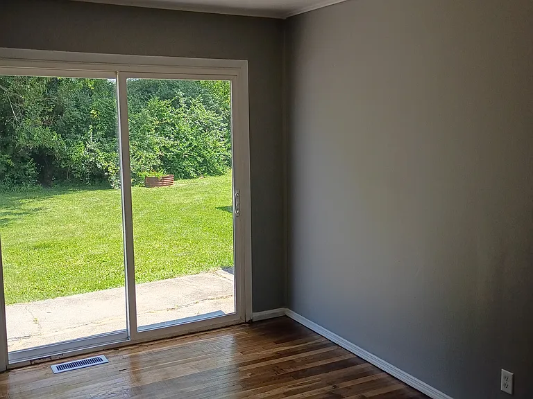 2021 Spencer Ln — Photo 5