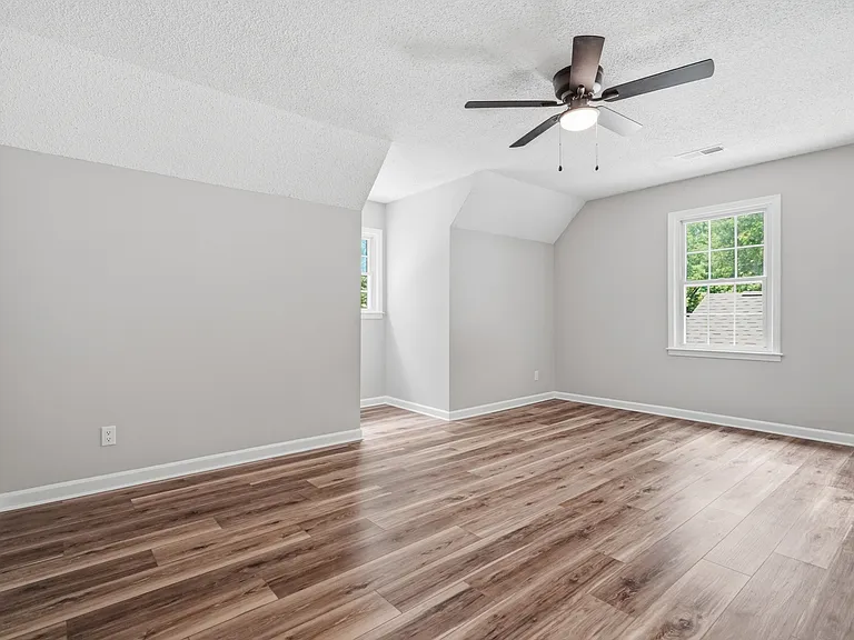 2794 Misty Ct — Photo 17