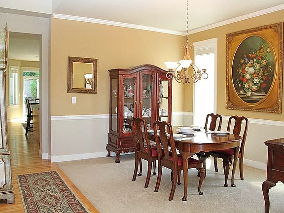 Formal Dining