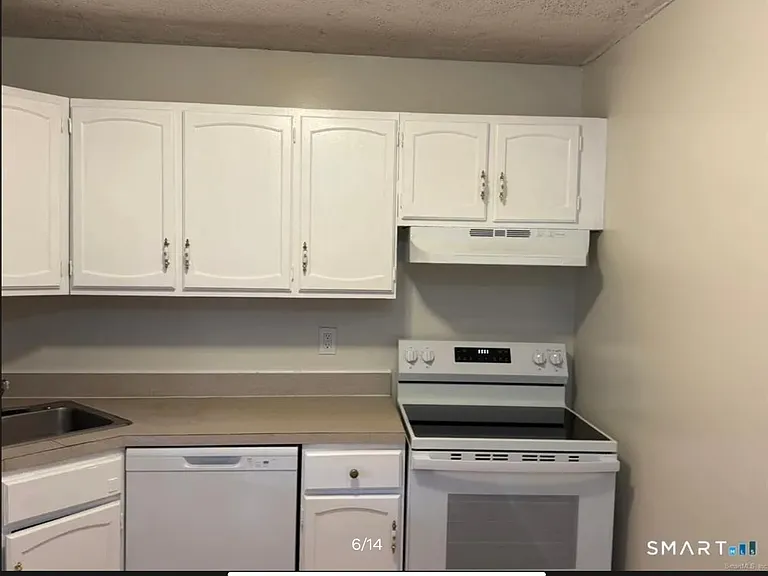 1274 E Main St #D12 — Photo 7