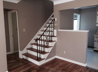 123 Solon Rd, Bedford, OH 44146