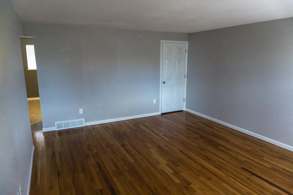 312 S Yost Street — Photo 4