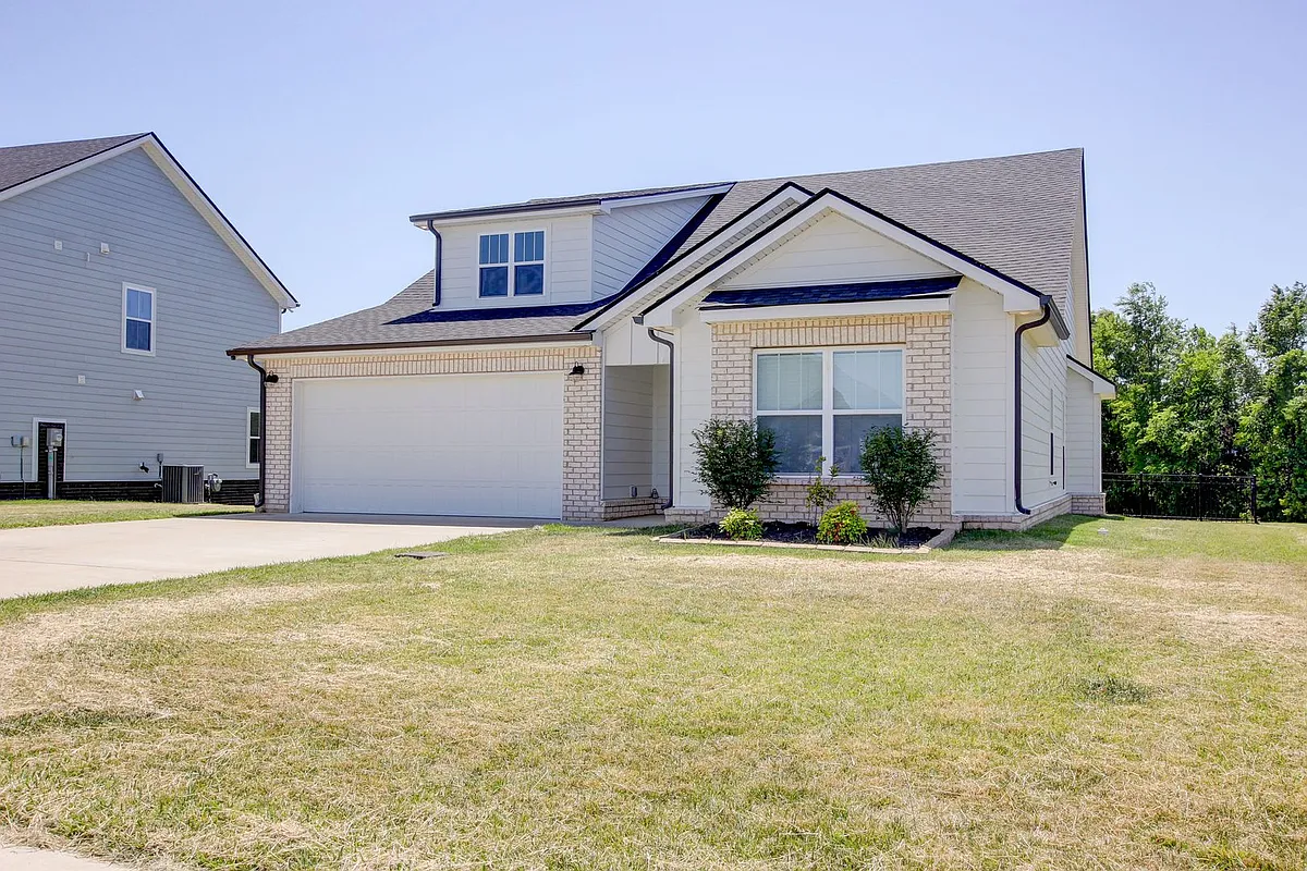 Building Photo - 381 Frontier Dr