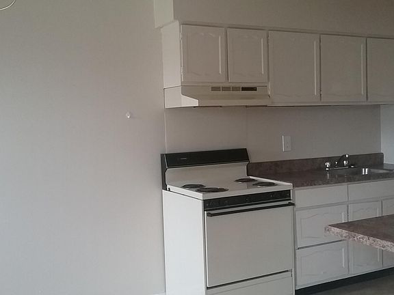 4th image of 63 Kenwood Dr APT 8