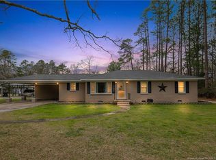 821 E Prospect Ave, Raeford, NC 28376