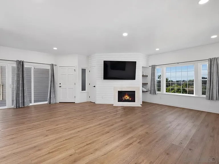 836 Ida Ave — Photo 9