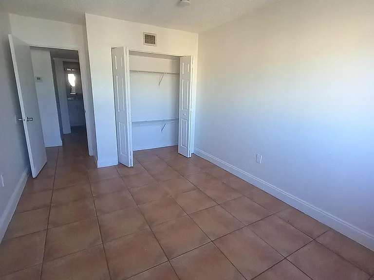 3610 NW 21st St #413 — Photo 7