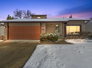 42388 Park Ridge Rd, Novi, MI 48375