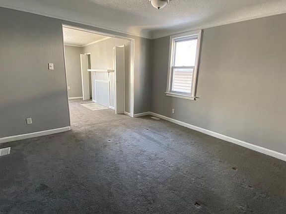 4th image of 26790 Waldorf St