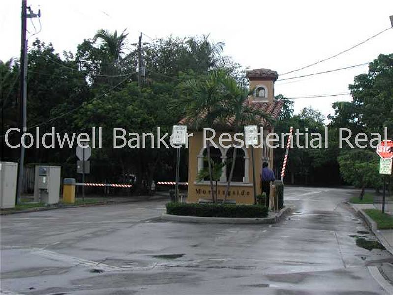 2nd image of 5943 Biscayne Blvd