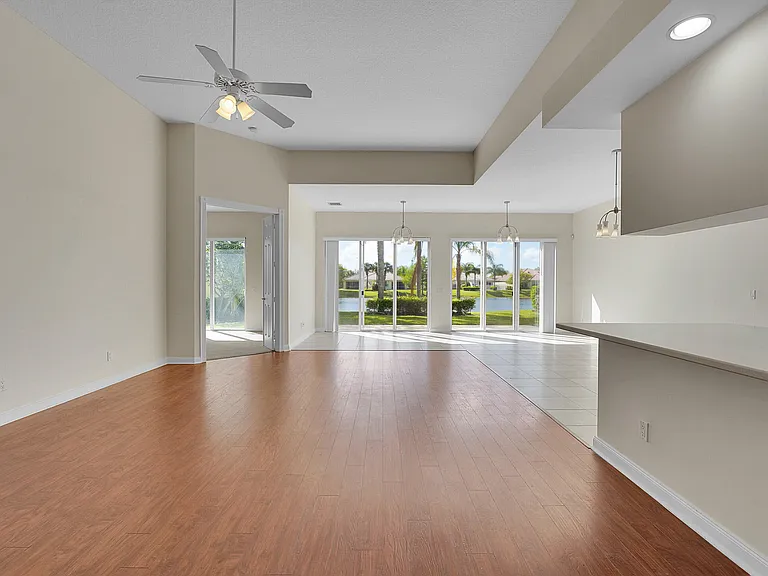 11427 SW Rockingham Dr — Photo 5