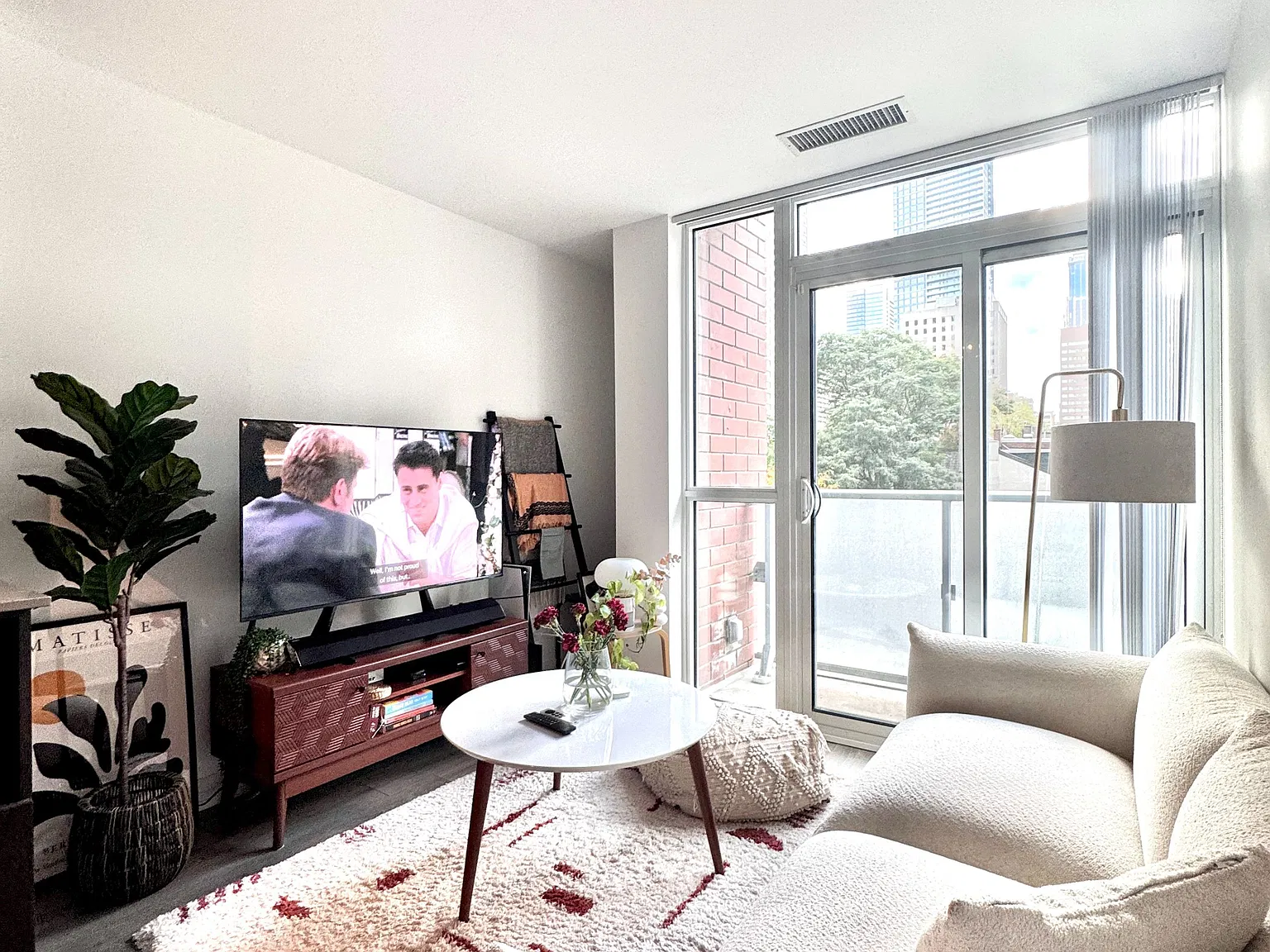 2 bed, $2,400 — Photo 3