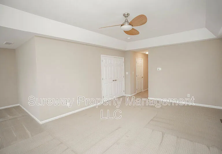 7 Amaryllis Ln — Photo 24