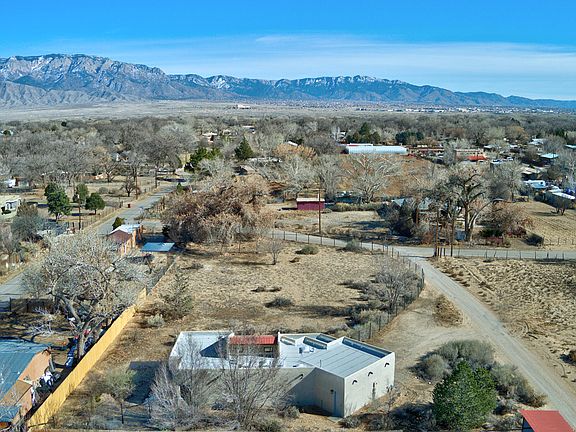4th image of 47 Cherri Ct